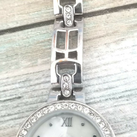 Charter Club Pearl Crystal Watch H32 - Picture 7 of 10